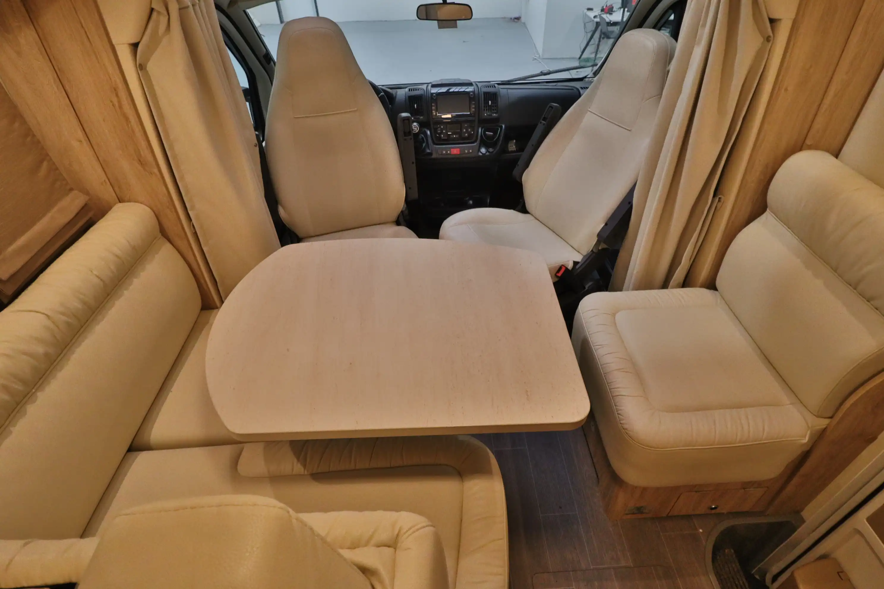 EURAMOBIL Profila RS 725 QB